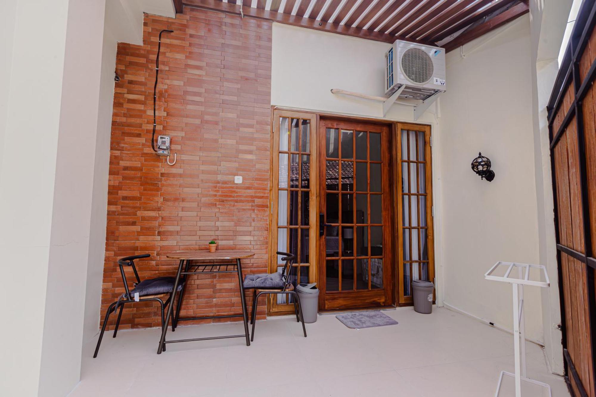 Inez Homestay Yogyakarta Bagian luar foto